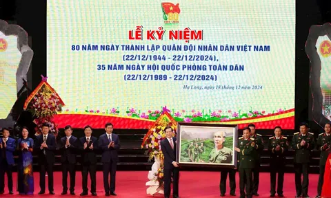 Khúc quân hành trên thành phố di sản