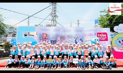 Prudential tổng kết 5 năm dự án "Đến trường an toàn" với Ngày hội An toàn giao thông cấp liên tỉnh