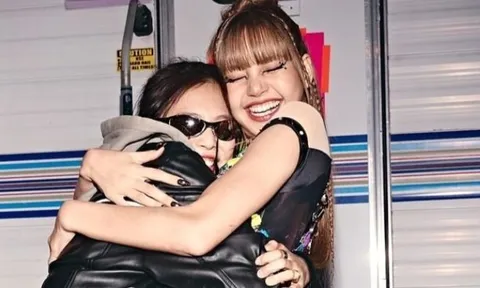 Jennie và Lisa phá kỷ lục của BlackPink