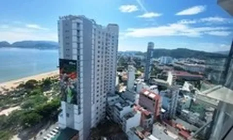 Phụ huynh ở Nha Trang phản ứng với kế hoạch ‘xáo lớp’ nếu không ăn bán trú tại trường