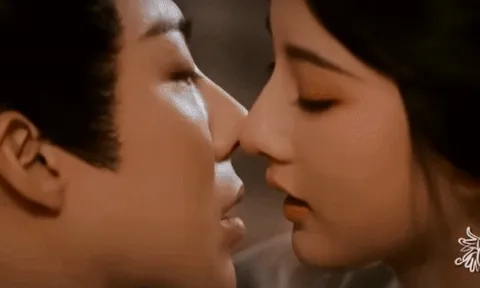 Cảnh động phòng gây sốt