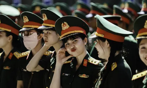 Rạng rỡ những 'bóng hồng' tham gia diễu binh mừng 80 năm Quốc khánh