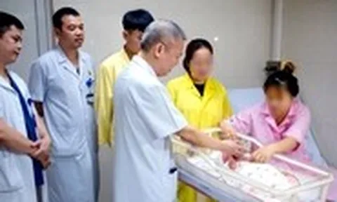 Cô gái mắc tim bẩm sinh từng chỉ còn 1% sự sống nay sinh con khỏe mạnh