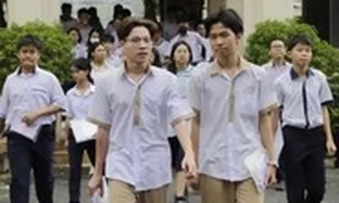 Tuyển sinh lớp 10 ở TP.HCM: Bất ngờ điểm thi môn toán