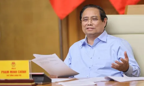 Thủ tướng: Chuyển từ thụ động khám chữa bệnh sang bảo vệ sức khỏe nhân dân khi chưa có bệnh