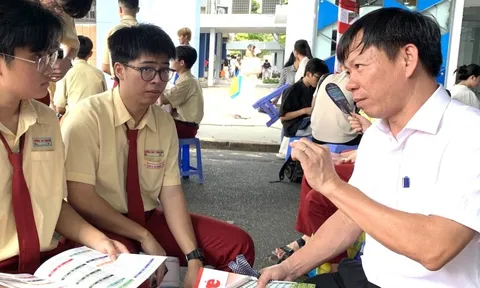 Sau lọc ảo, nhiều trường tiết lộ điểm chuẩn biến động bất ngờ, có ngành lên đến 29 điểm