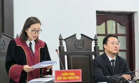 Vụ khách hàng kiện Manulife: Tòa bác đơn khởi kiện vì nguyên đơn tự nguyện, không bị ai ép buộc