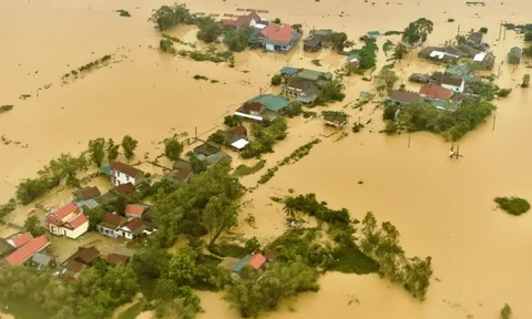 Hỏa tốc: Sẽ miễn, giảm, gia hạn thuế cho tổ chức, cá nhân, doanh nghiệp bị thiệt hại do bão số 10, số 11