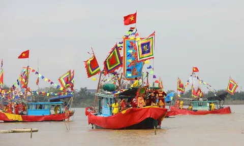 Dừng bắn pháo hoa Lễ hội mùa thu Côn Sơn - Kiếp Bạc dành tiền hỗ trợ đồng bào lũ lụt