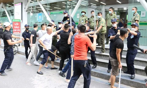 Y bác sĩ liên tục bị hành hung, làm sao bệnh viện là nơi an toàn?