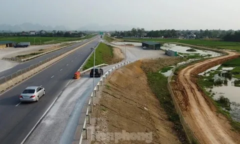 Bộ Xây dựng 'thúc' tiến độ xây trạm dừng nghỉ trên cao tốc Bắc - Nam
