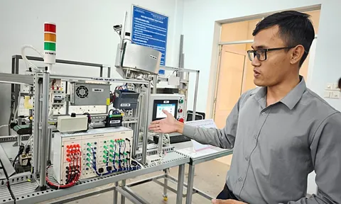 Giảng viên làm 'nhà máy thuốc' mini, sinh viên vào xưởng học như đi làm