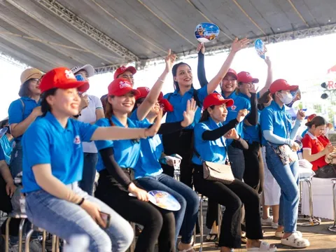 Hàng ngàn thanh niên công nhân Quảng Nam hào hứng 'nạp năng lượng tích cực'