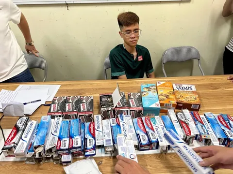 Công an Hà Nội ‘chặn’ hàng loạt vụ vận chuyển ma túy qua đường bưu điện