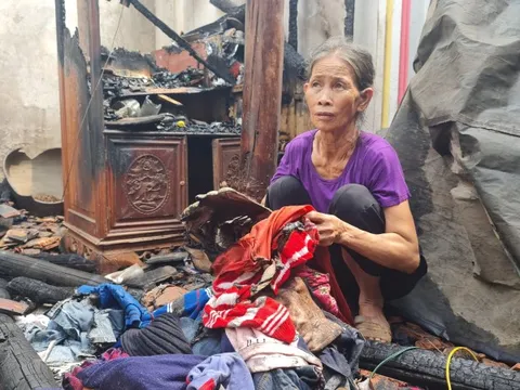 Ngôi nhà có đồ đạc tự bốc cháy nhiều lần ở Thanh Hóa bị thiêu rụi