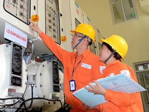 Đại biểu đề xuất đưa giá điện vào diện bình ổn, Bộ trưởng 'xin chưa tiếp thu'