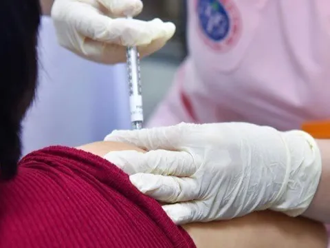 Sẽ đưa vaccine COVID-19 vào tiêm chủng thường xuyên