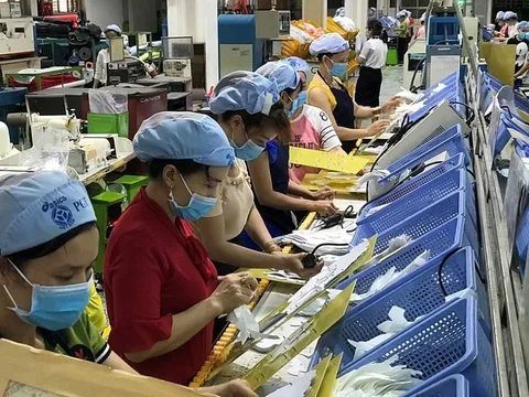 Công ty PouYuen dự kiến chi 525 tỷ đồng hỗ trợ gần 4.500 lao động mất việc đợt 1