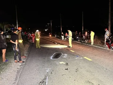 Bình Thuận: Tông vào nhóm người đi làm thanh long về, 6 người bị thương