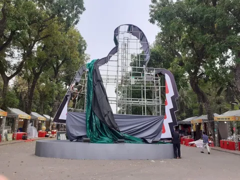 Đơn vị lắp biểu tượng check-in ở Công viên Thống Nhất bị phạt 25 triệu đồng