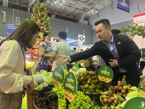 Bất ngờ khi bánh cống, chuối chiên sang Mỹ