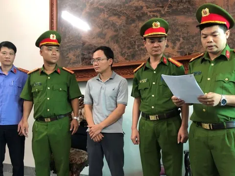 Bắt nguyên giám đốc trung tâm đăng kiểm ở Hà Nam