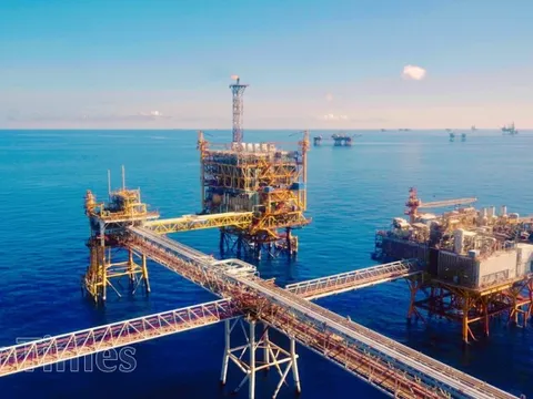 Petrovietnam: Khai thác dầu thô, sản xuất xăng dầu tăng trưởng ấn tượng