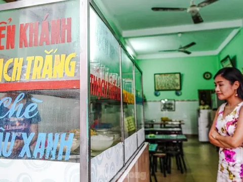 Những quán ăn nức tiếng hơn nửa thế kỷ ở Sài Gòn