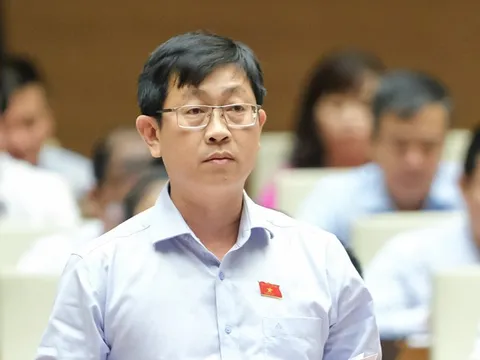 Đại biểu Quốc hội trăn trở trước nhiệm vụ của ‘anh hùng áo trắng’ sau đại dịch là viết giải trình