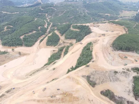 Hòa Bình lý giải về Dự án khu đô thị gần 100ha 'xẻ núi' khi chưa được cấp phép