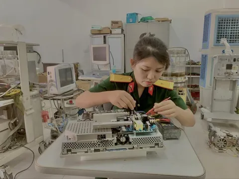 Nữ thiếu tá quân y nhiều sáng kiến