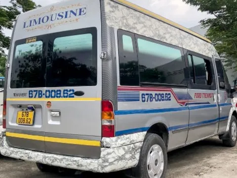 Bắt nhóm giả ô tô trung chuyển để trộm tài sản ở TPHCM