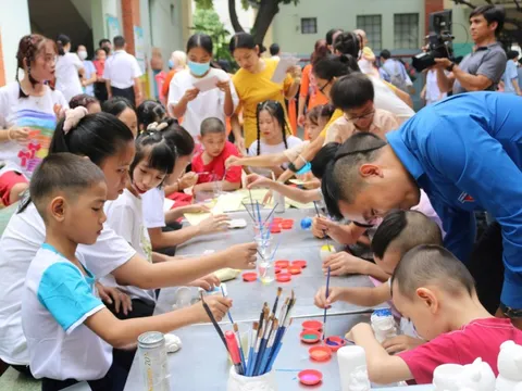 Chăm lo gần 2.000 trẻ tại các trung tâm bảo trợ, mái ấm ở TPHCM dịp Quốc tế thiếu nhi