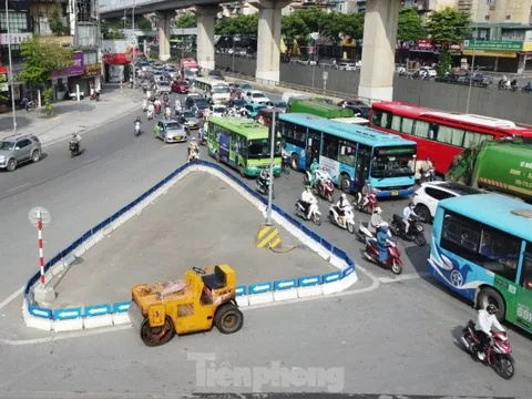 Rào đường thử nghiệm 5 ngày tại 8 'lô cốt' thi công trên đường Nguyễn Trãi