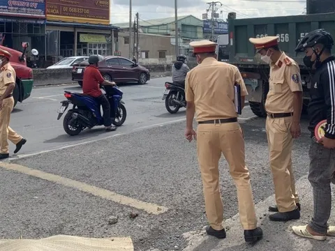 Đồng Nai: Va chạm với xe ben, một phụ nữ tử vong tại vòng xoay cổng 11