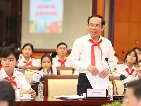 Chăm lo trẻ em bằng cả trái tim và hành động tốt nhất