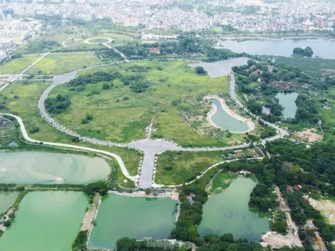 Toàn cảnh công viên Chu Văn An sau 7 năm quy hoạch vẫn ngổn ngang