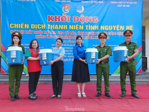 Ngày hội Thầy thuốc trẻ làm theo lời Bác, tình nguyện vì sức khoẻ cộng đồng ở biên giới Lạng Sơn