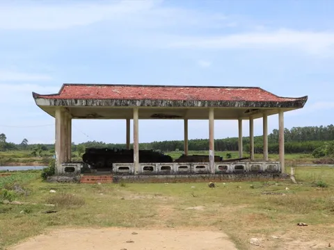 Di tích quốc gia trở thành... nghĩa địa