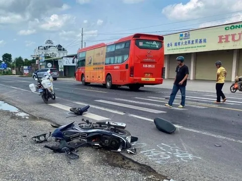 Bình Thuận: Va chạm với xe khách Phương Trang, hai mẹ con thương vong