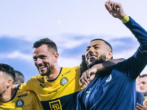 CLB của Quang Hải trụ hạng thành công vào phút chót