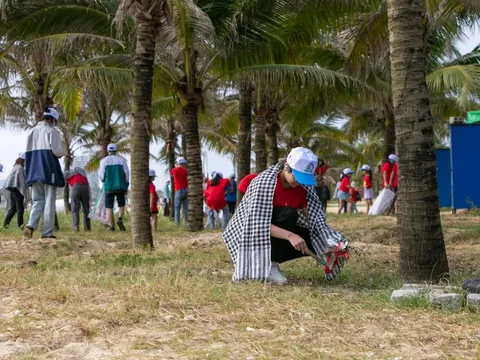 Chung tay làm sạch môi trường biển