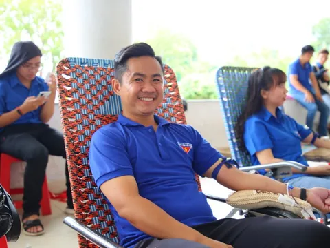 Chủ tịch Cần Thơ chỉ đạo ‘nóng’ về tình trạng thiếu thuốc, vật tư y tế