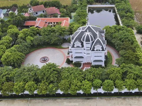 'Biệt phủ' của cụ bà 80 tuổi nơi tổ chức bữa tiệc vinh quy bái tổ của con trai