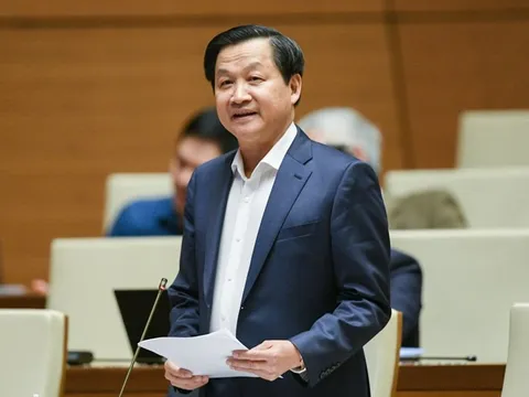 Phó Thủ tướng Lê Minh Khái đăng đàn trả lời chất vấn