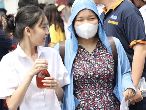 Nụ cười và những tiếc nuối