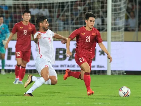 Thắng ĐT Syria 1-0, ĐTVN khiến sân Thiên Trường thòm thèm với 'bữa tiệc' bóng đá