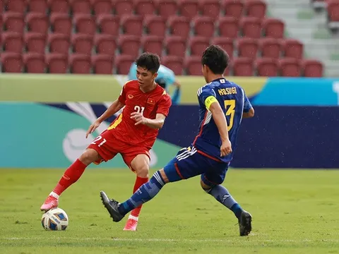 U17 Việt Nam rớt xuống cuối bảng, cửa đi tiếp rất hẹp sau chiến thắng của Uzbekistan