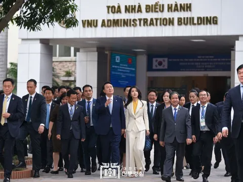 Tổng thống Hàn Quốc Yoon Suk Yeol thăm ĐHQGHN và giao lưu với sinh viên