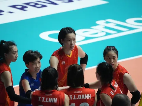 Bóng chuyền nữ Việt Nam vào bán kết giải châu Á với thành tích toàn thắng